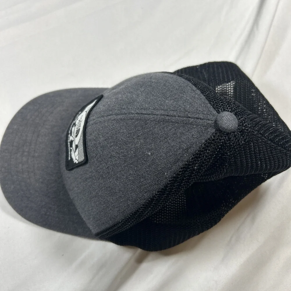 The North Face Trucker Hat Gray Black Unisex OSFM Snapback Logo Mesh Back